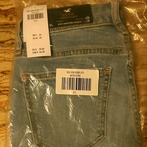 Brand New Hollister Mid-Rise Super Skinny Jeans